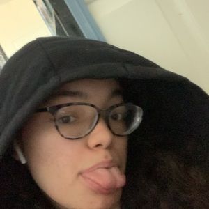 Meet your Posher, Mari